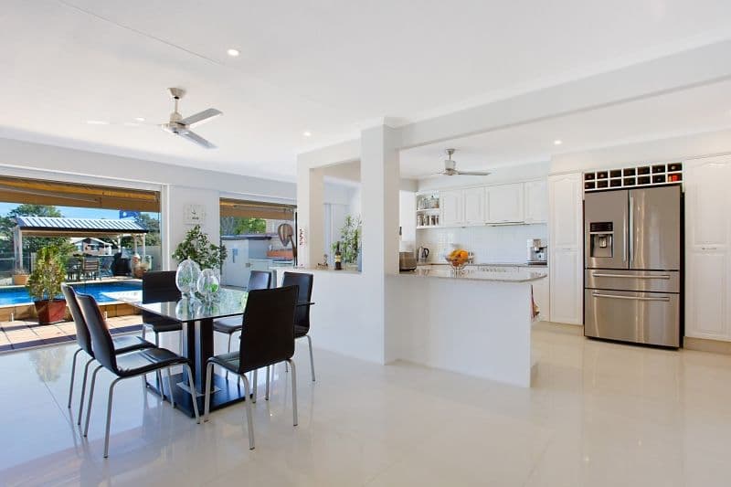 5 Fiesta Avenue, Isle Of Capri QLD 4217, Isle Of Capri - Thumbnail 5