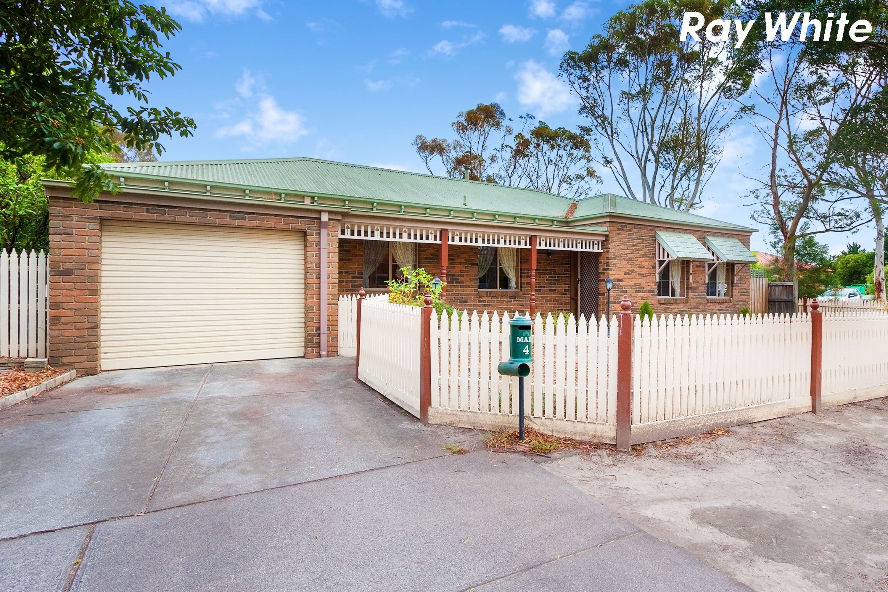 4 Magdalena Place, Berwick VIC 3806, Berwick - Image 1