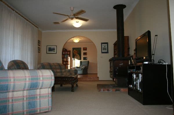 8  Lorimer Place, WANNIASSA ACT 2903, Wanniassa - Thumbnail 2