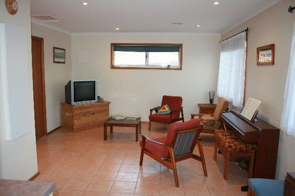 8  Lorimer Place, WANNIASSA ACT 2903, Wanniassa - Thumbnail 5