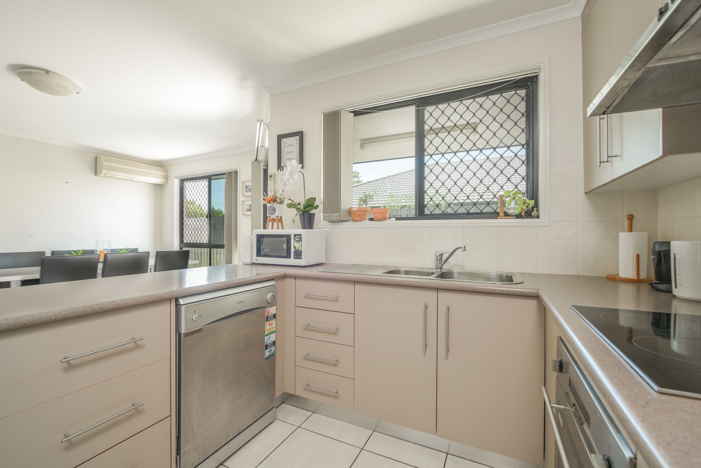 1 Valley Vista Court, West Gladstone QLD 4680, West Gladstone - Thumbnail 4
