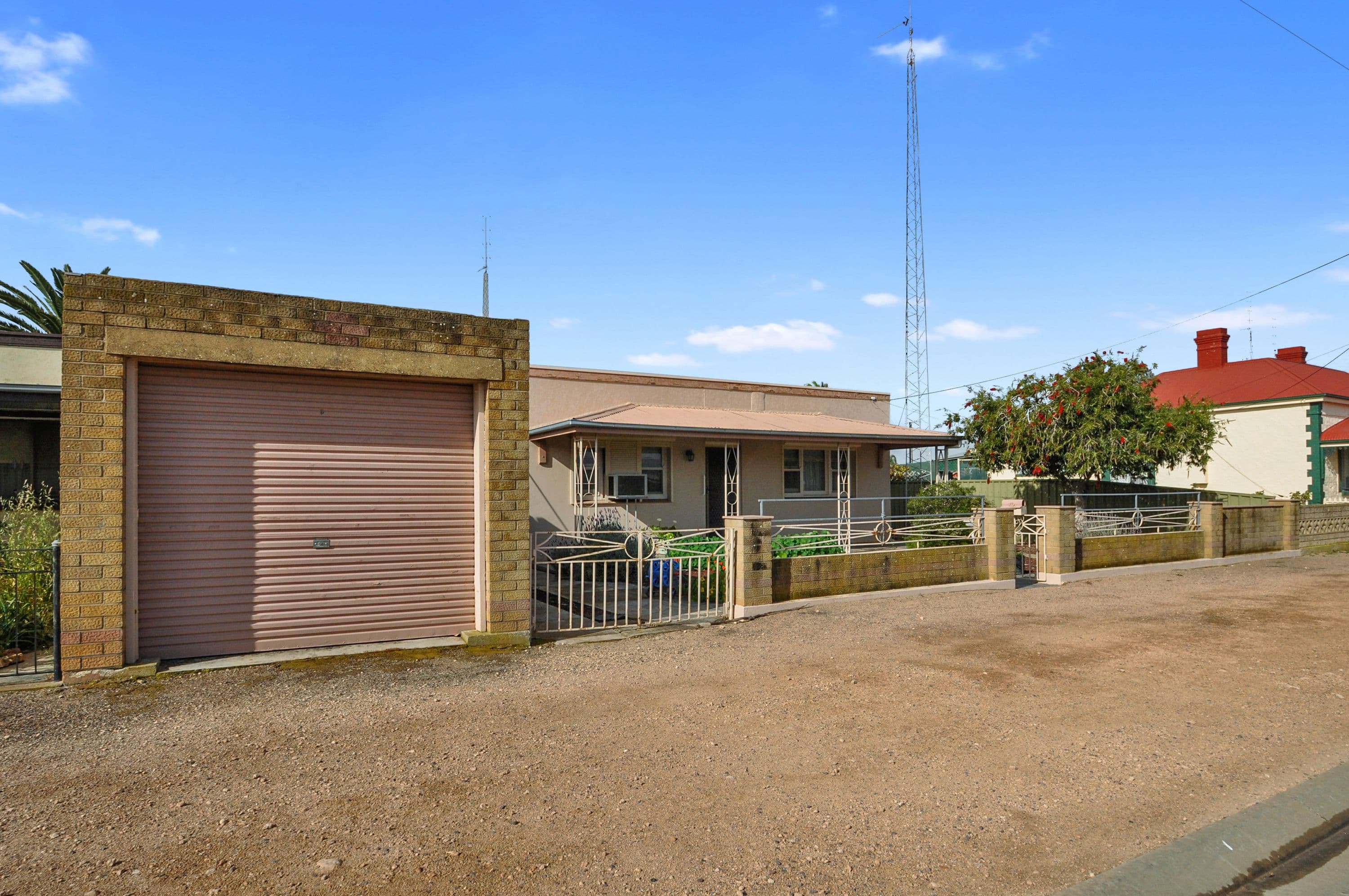 27 Ireland Street, Wallaroo SA 5556, Wallaroo - Thumbnail 2