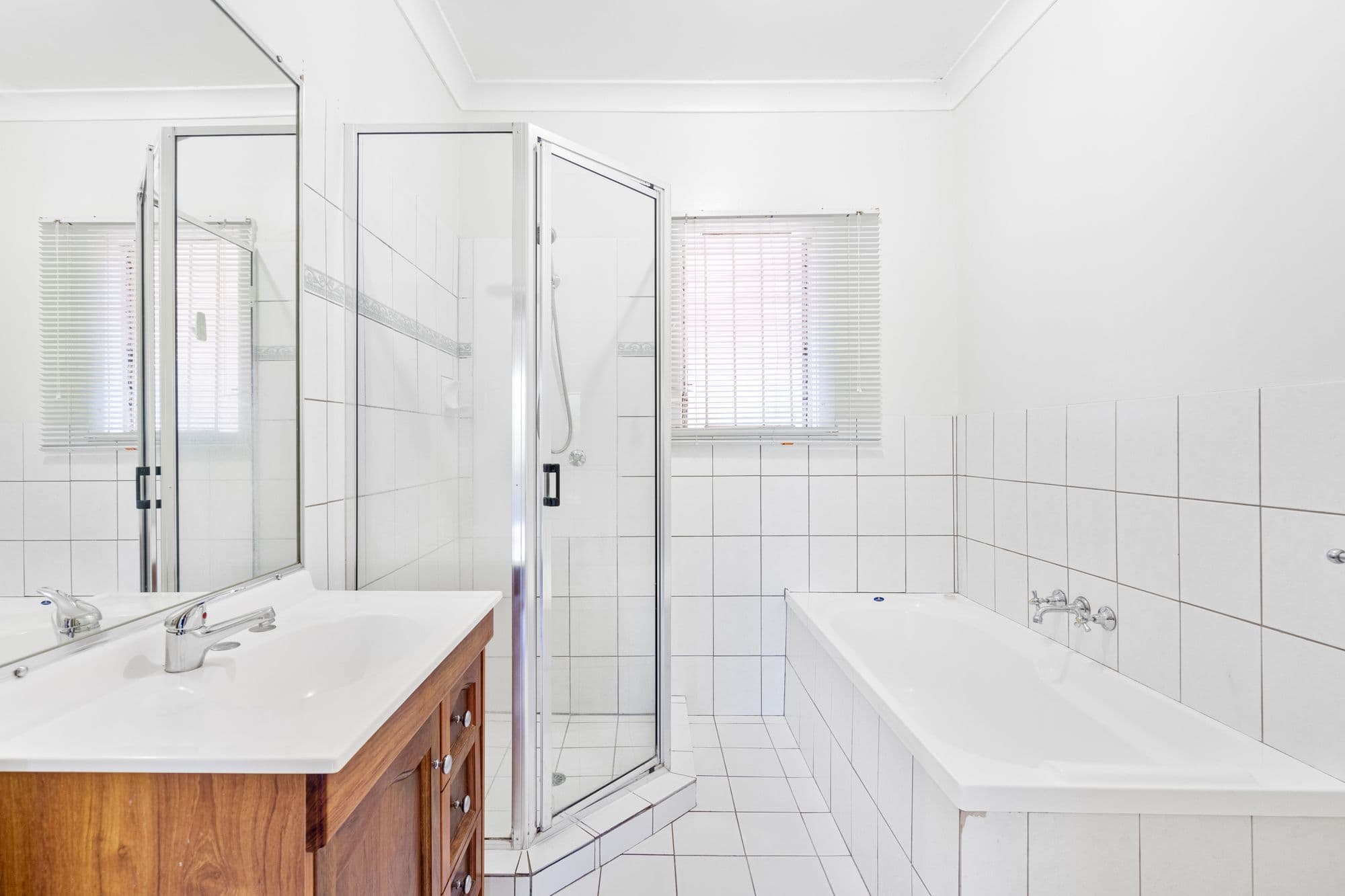 12 Greenmount Avenue, Holland Park QLD 4121, Holland Park - Thumbnail 5