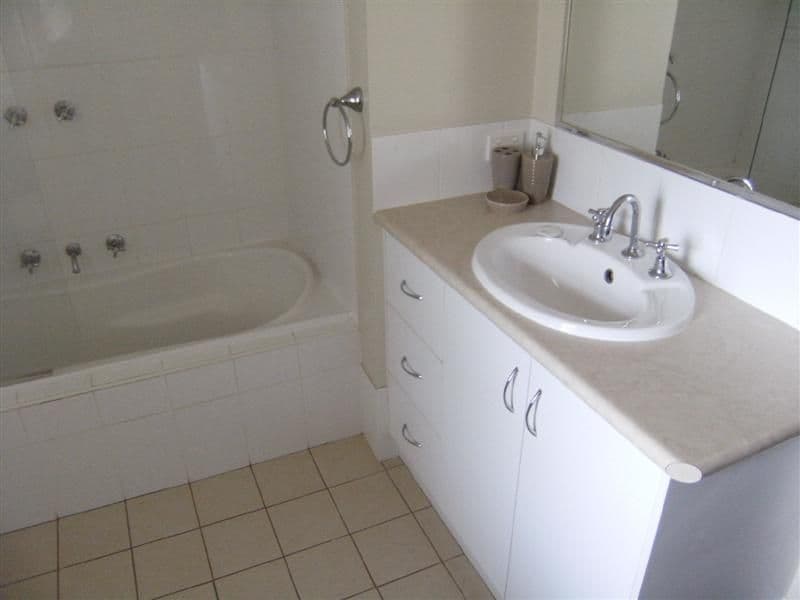 17 Lovett Avenue, DUBBO NSW 2830, Dubbo - Thumbnail 3