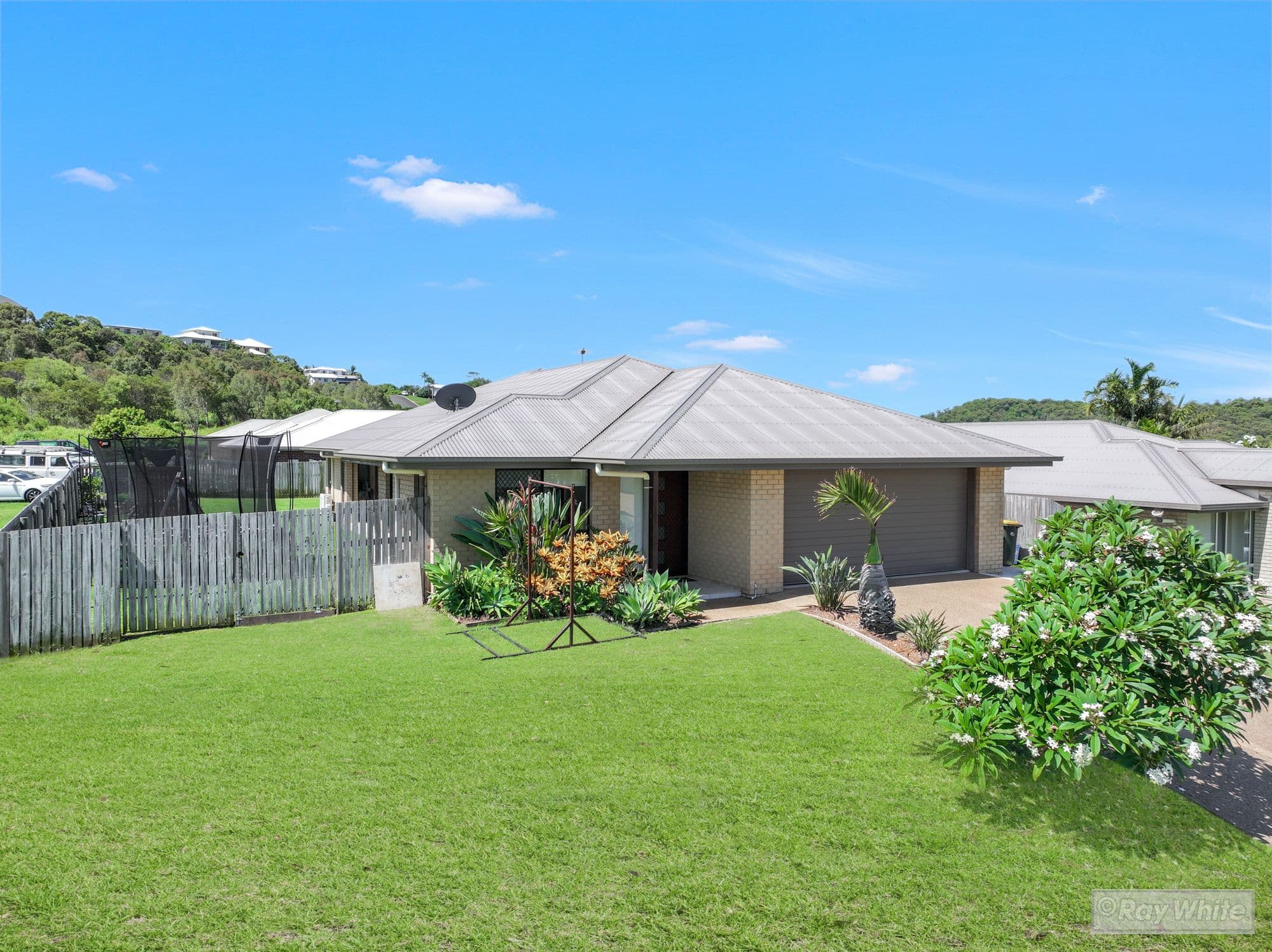 16 Parkview Drive, Lammermoor QLD 4703, Lammermoor - Thumbnail 3