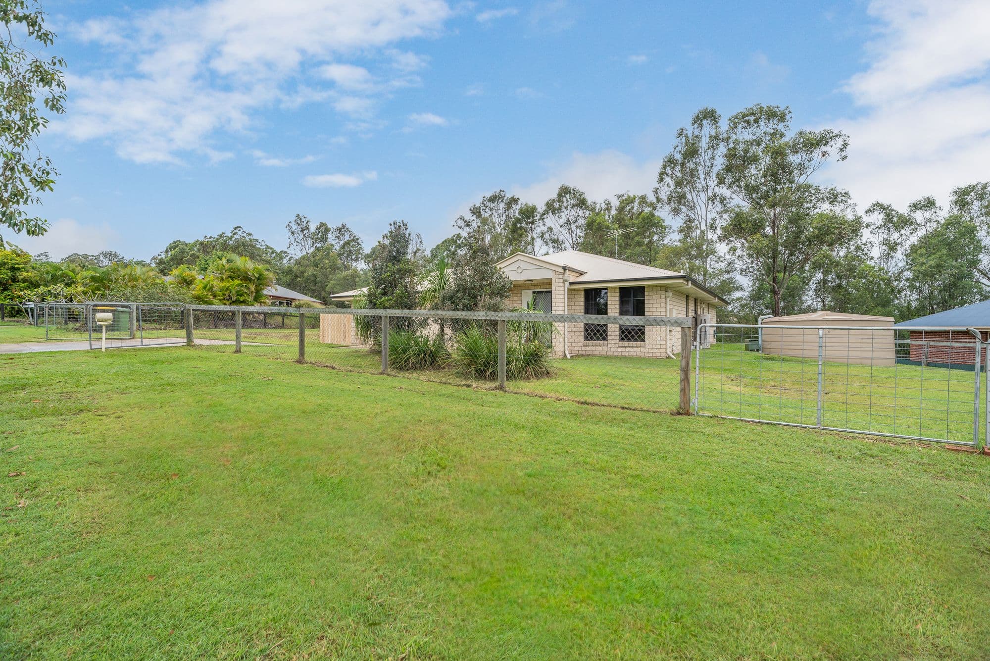 12-14 Paxton Court, Gleneagle QLD 4285, Gleneagle - Thumbnail 2