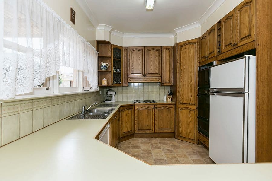 6 McFarland Street, BACCHUS MARSH VIC 3340, Bacchus Marsh - Thumbnail 2