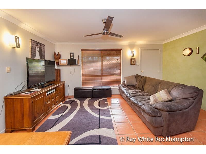 1 Hotham Close, PARKHURST QLD 4702, Parkhurst - Thumbnail 4