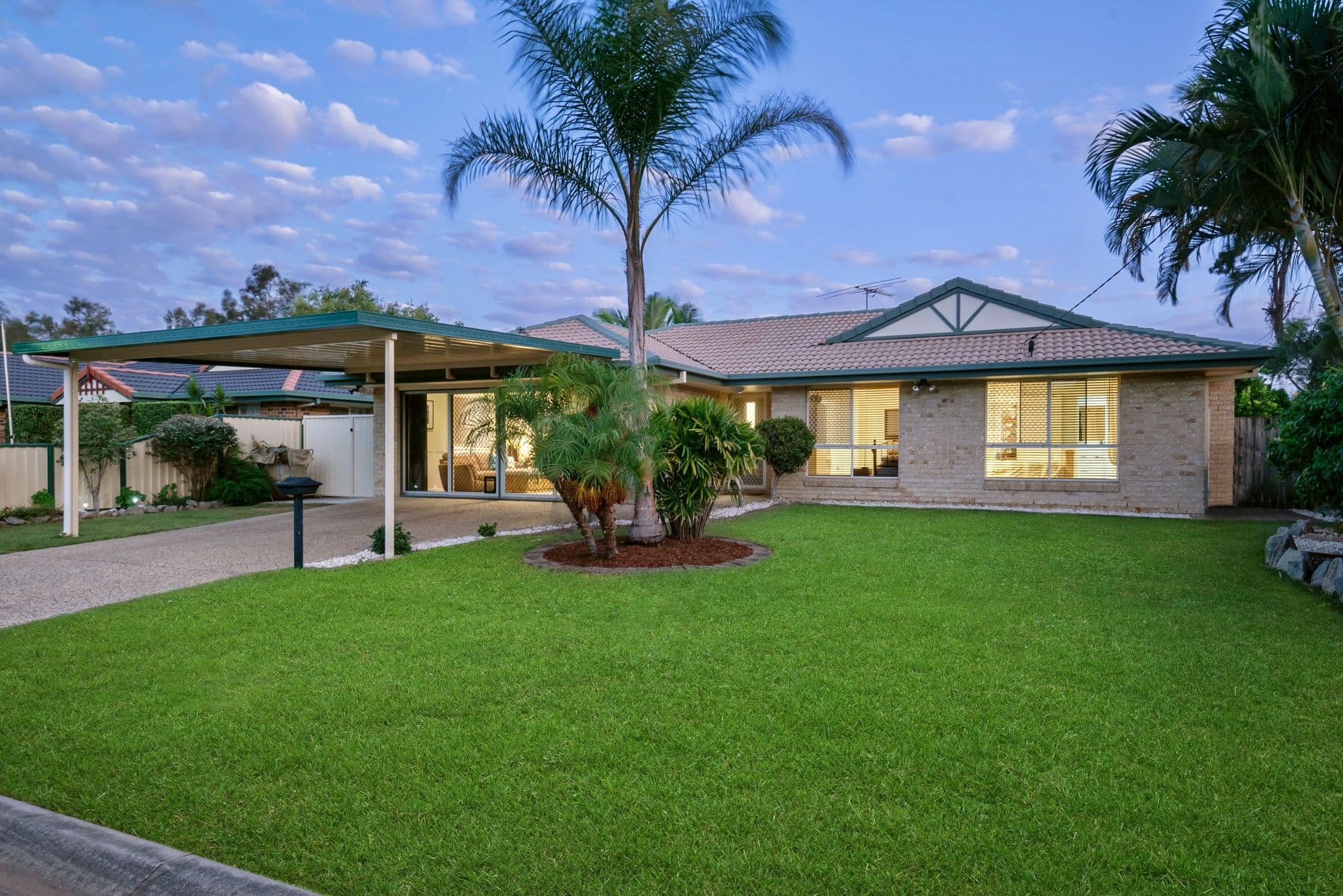 12 Antigua Crescent, Deception Bay QLD 4508, Deception Bay - Thumbnail 2