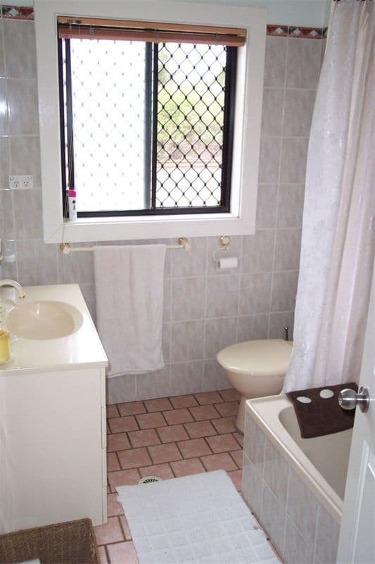 141 Gladstone Avenue, MOUNT SAINT THOMAS NSW 2500, Mount Saint Thomas - Thumbnail 7