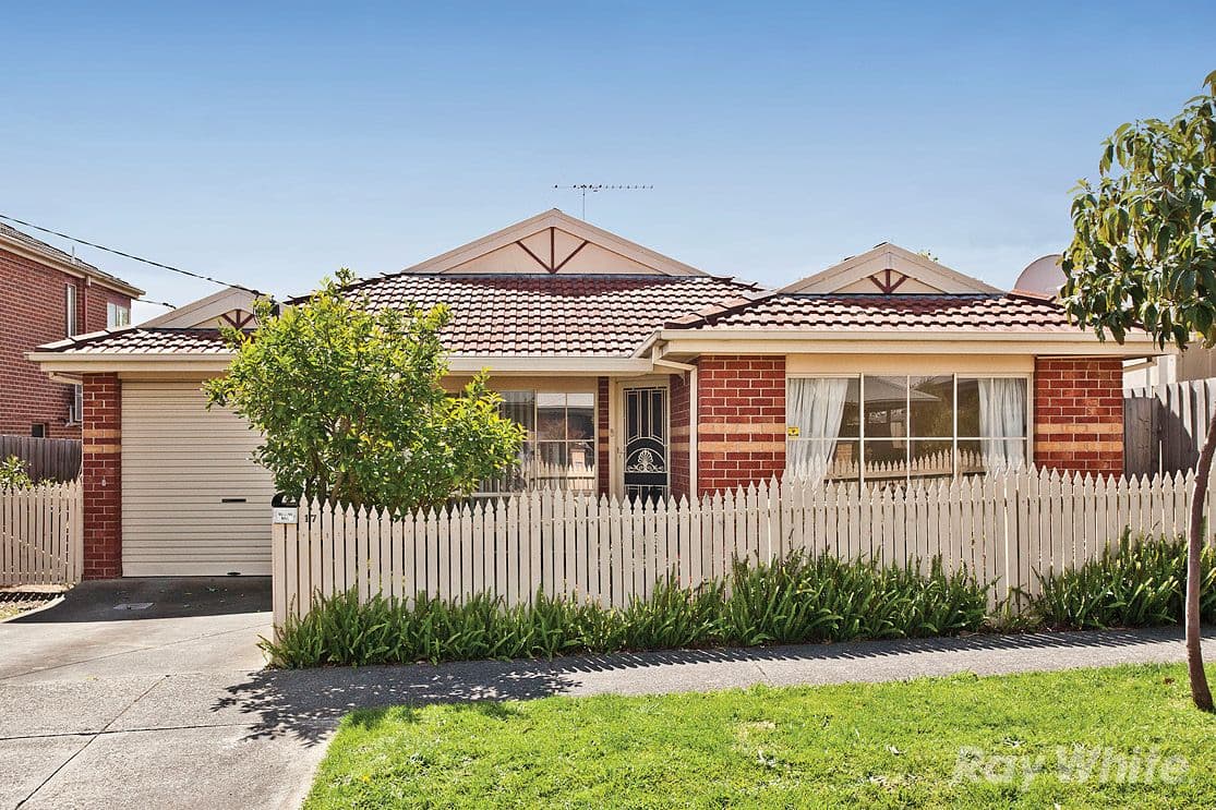 17 Woolert Street, ASHWOOD VIC 3147, Ashwood - Image 1