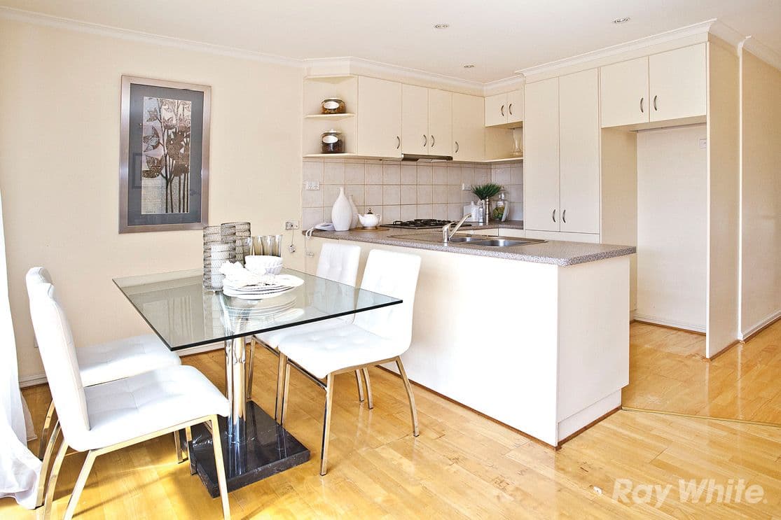 17 Woolert Street, ASHWOOD VIC 3147, Ashwood - Thumbnail 2