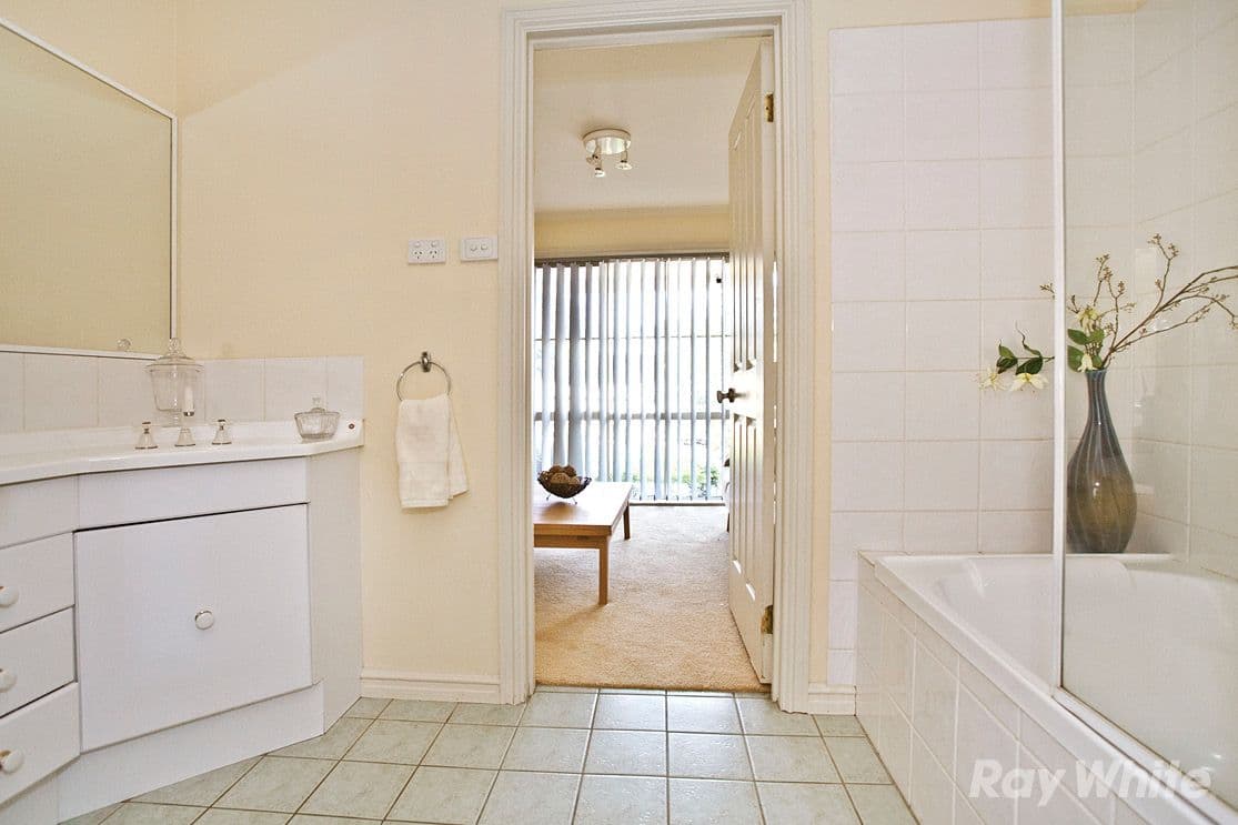 17 Woolert Street, ASHWOOD VIC 3147, Ashwood - Thumbnail 7
