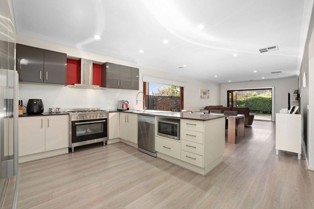 14 Cordner Way, Point Cook VIC 3030, Point Cook - Thumbnail 4