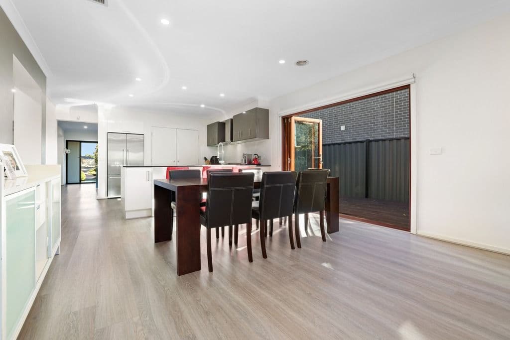 14 Cordner Way, Point Cook VIC 3030, Point Cook - Thumbnail 5