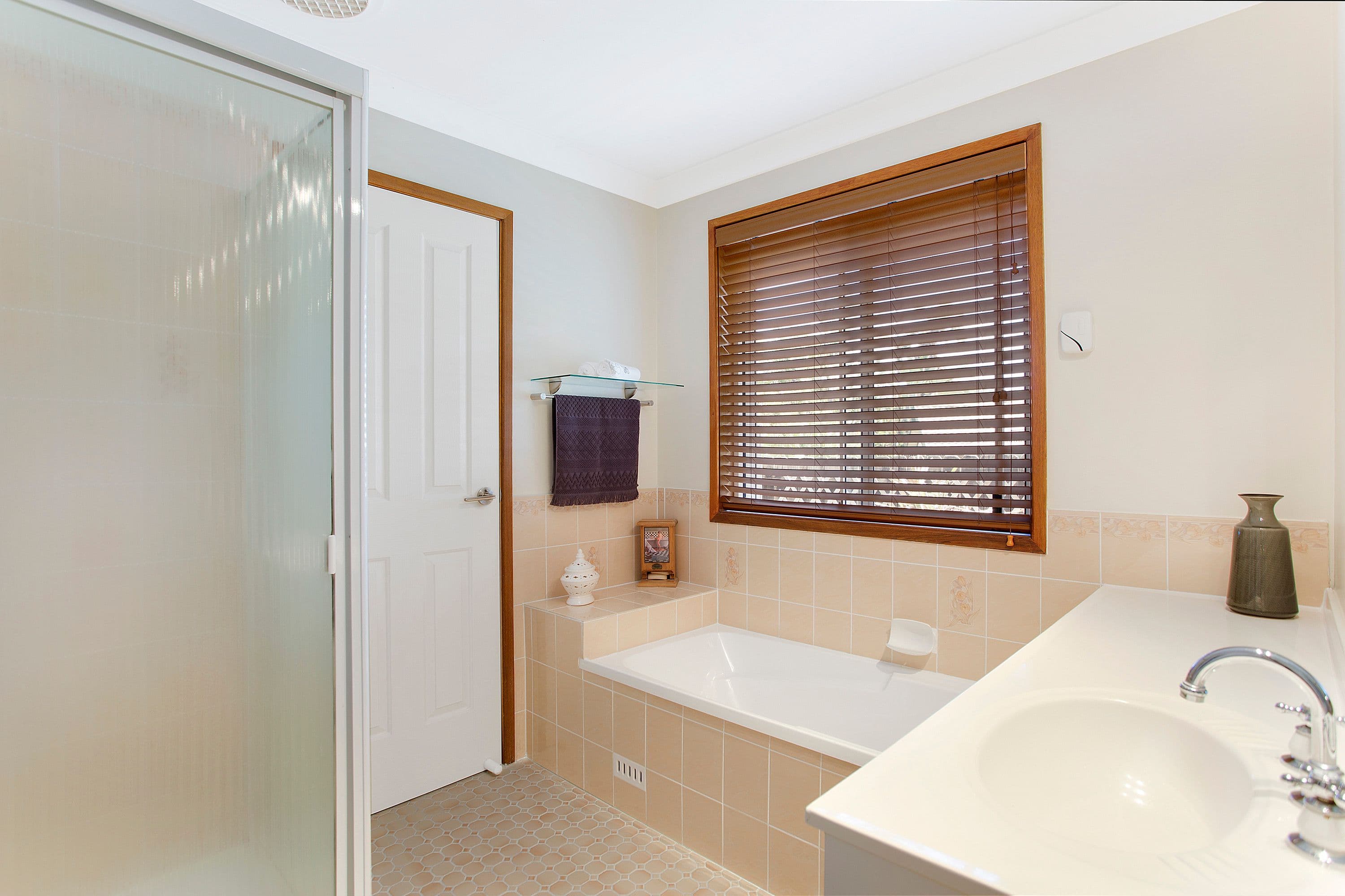 10 Gumnut Close, Glenning Valley - Thumbnail 8