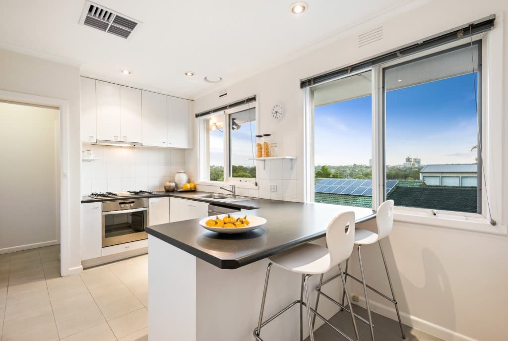 2 Ebon Court, Doncaster, VIC 3108, Doncaster - Thumbnail 4