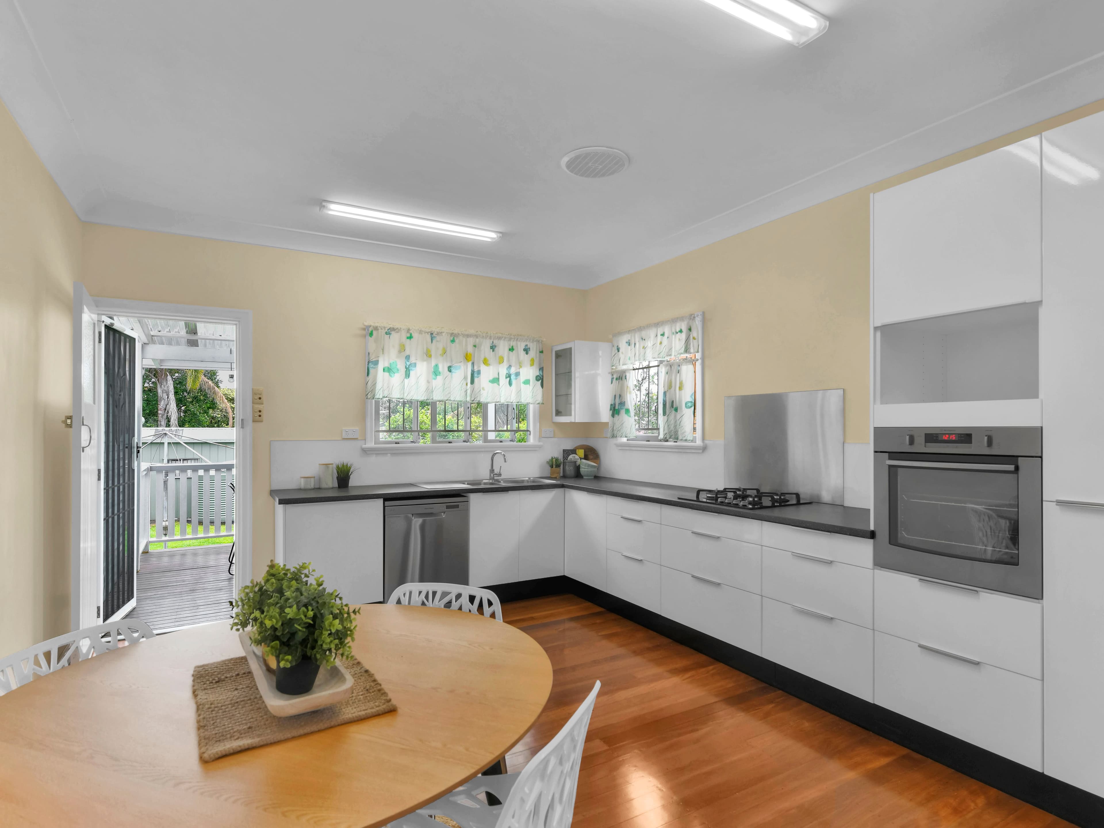 72 Victoria Terrace, Greenslopes QLD 4120, Greenslopes - Thumbnail 3