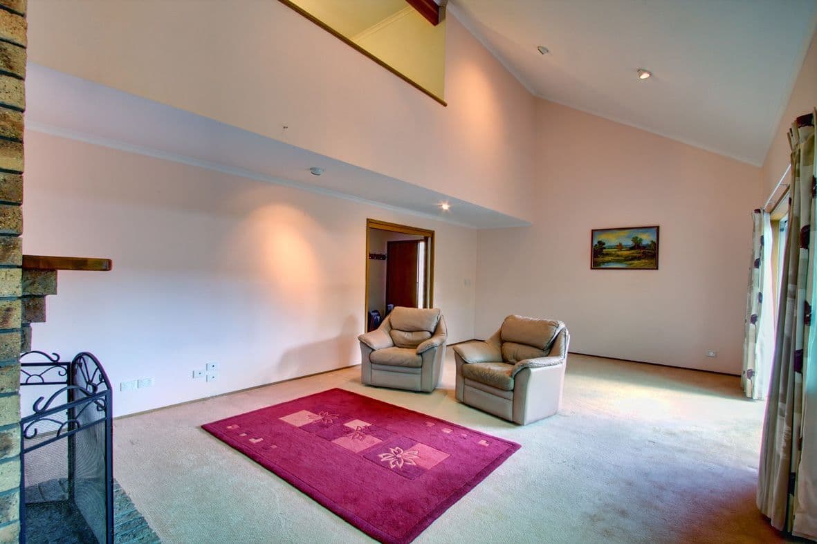 58 Cassandra Street, CHAPEL HILL QLD 4069, Chapel Hill - Thumbnail 2