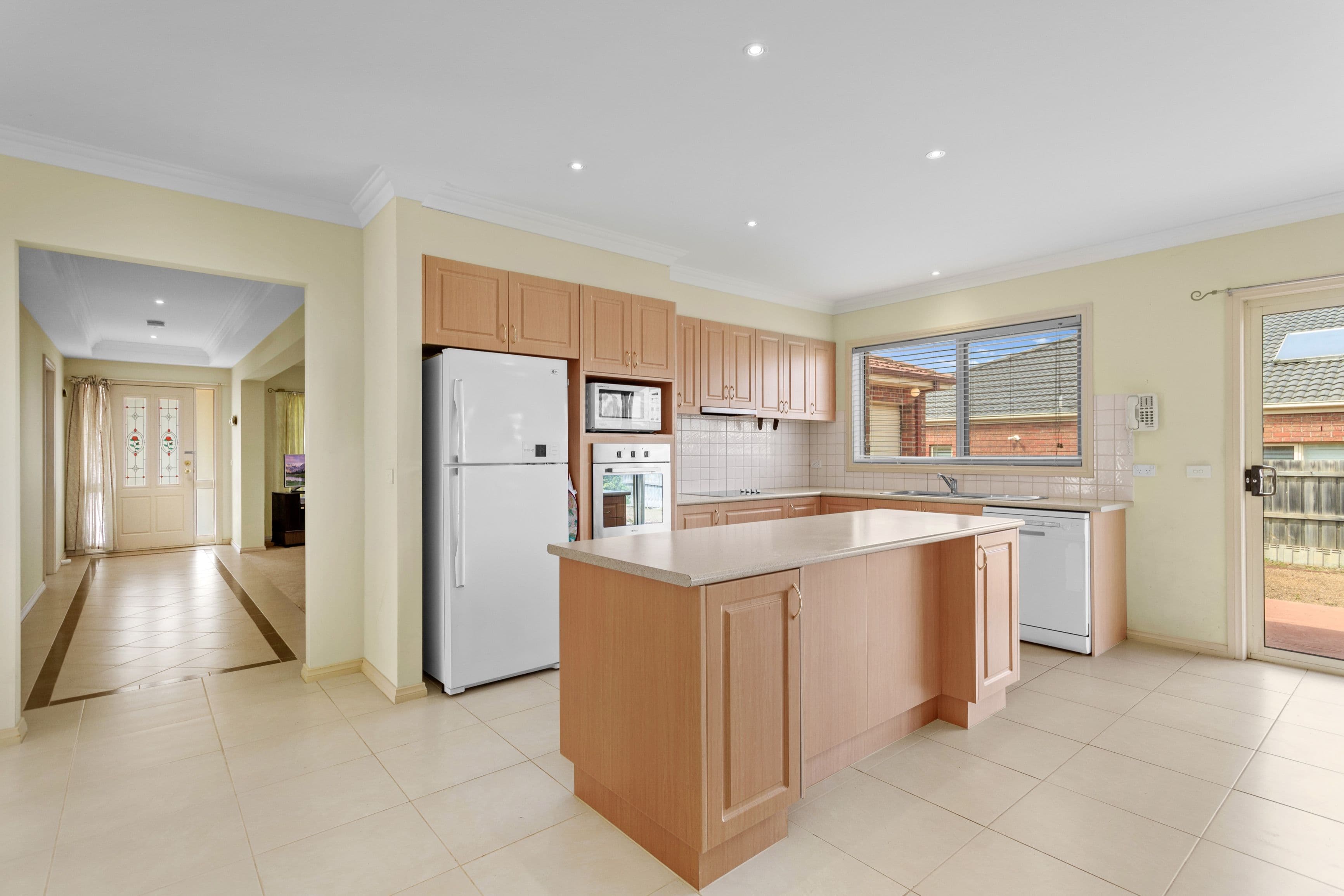 11 Foxwood Grove, Mernda VIC 3754, Mernda - Thumbnail 4