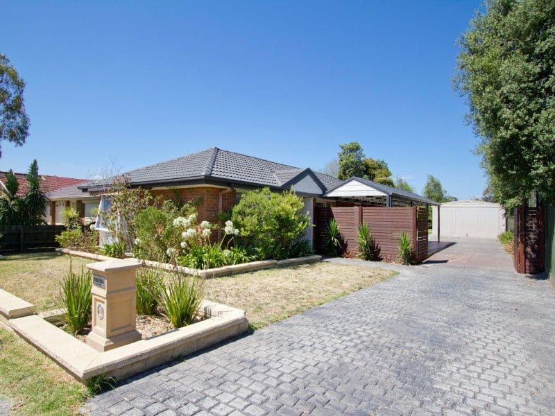 111 Aquarius Drive, FRANKSTON VIC 3199, Frankston - Image 1