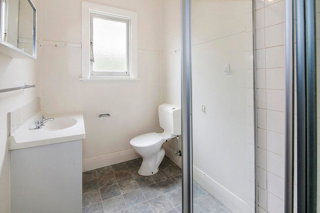 304 Pleasant Street South, Newington VIC 3350, Newington - Thumbnail 6
