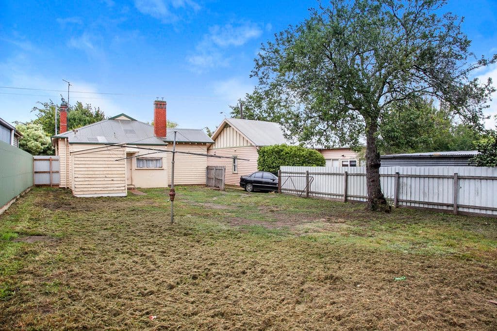 304 Pleasant Street South, Newington VIC 3350, Newington - Thumbnail 8