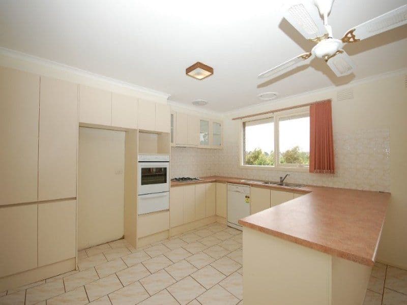 9 Queens Road, SILVAN VIC 3795, Silvan - Thumbnail 3