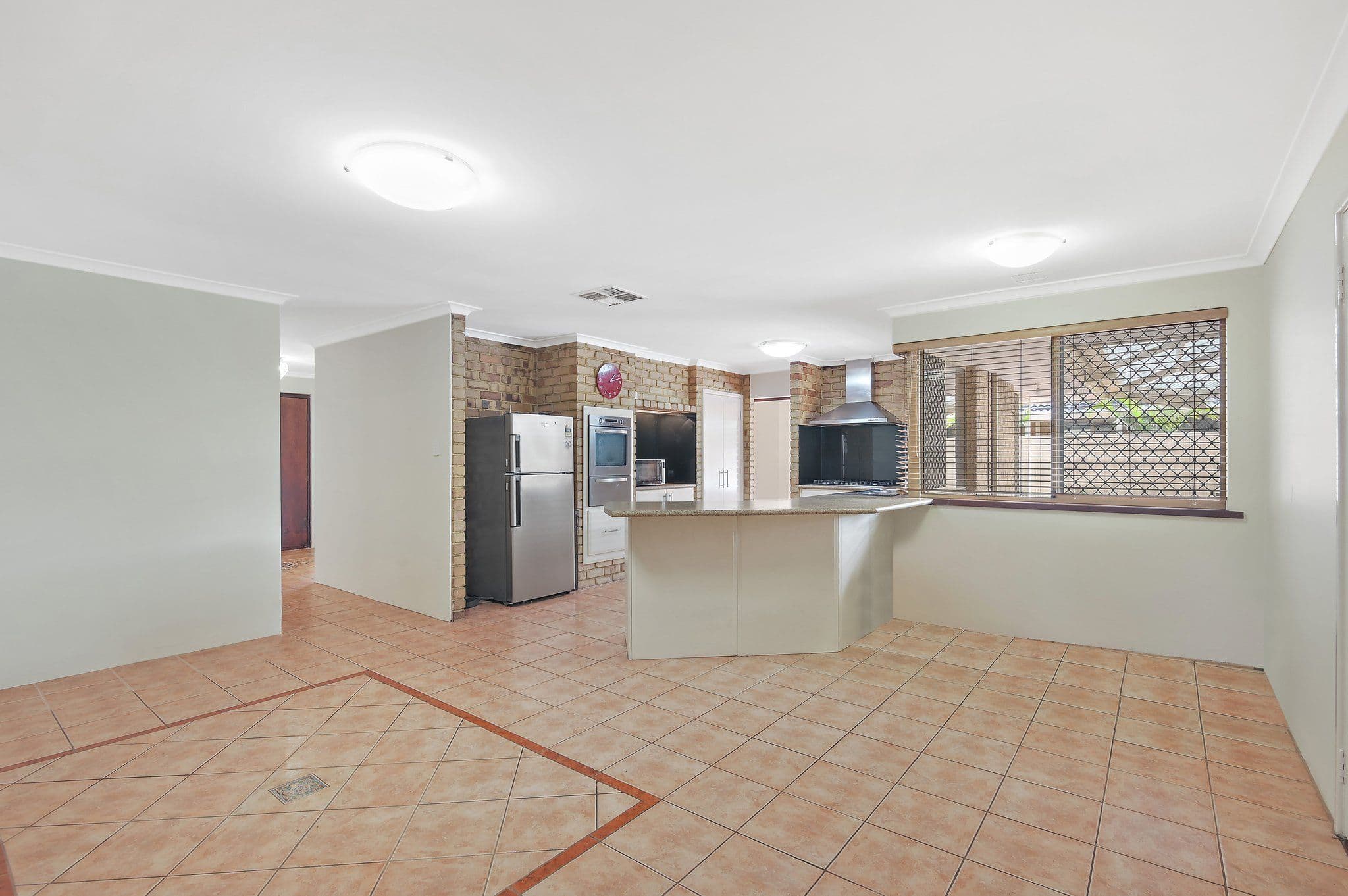 89 Explorer Drive, Thornlie WA 6108, Thornlie - Thumbnail 4