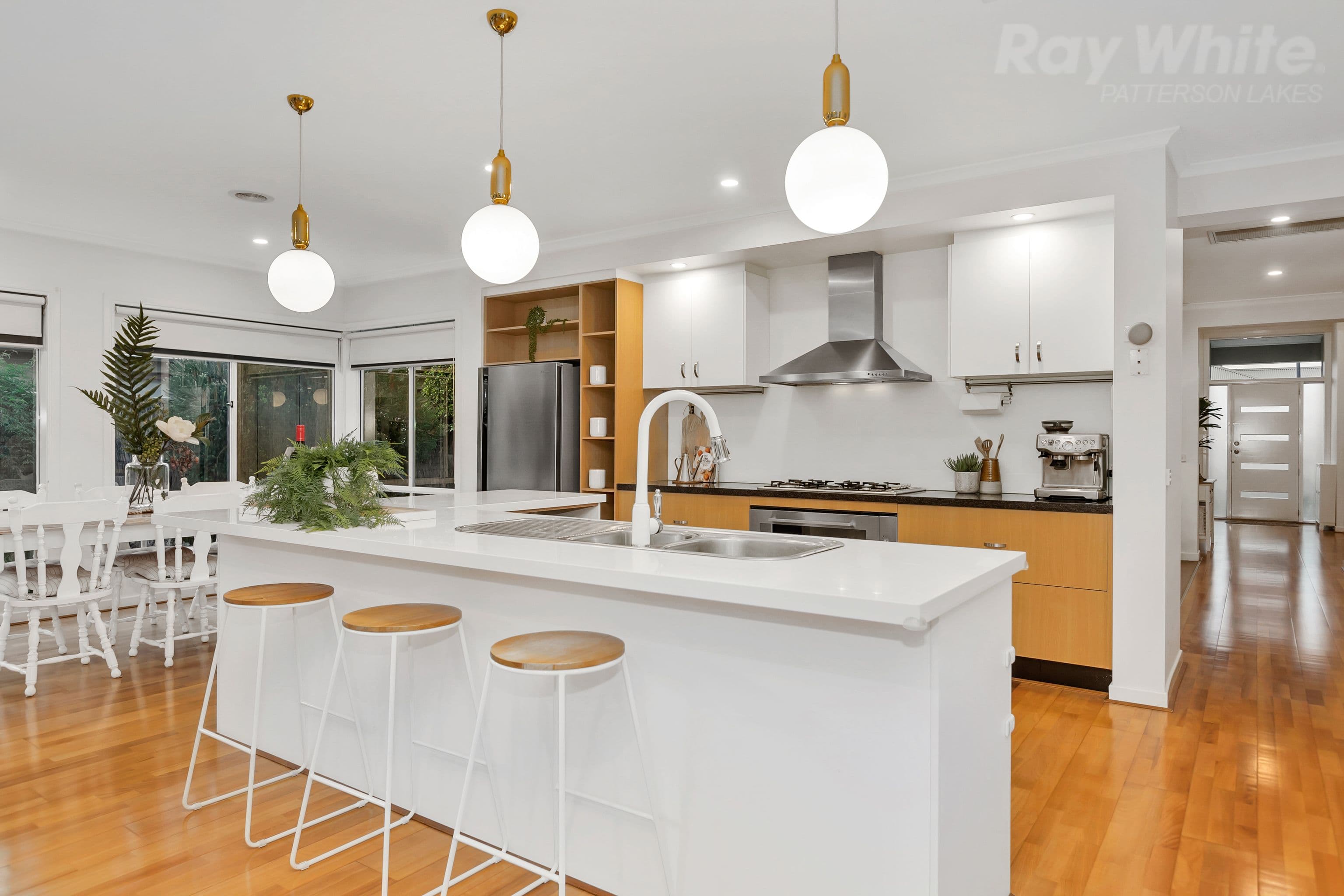16 Binglebay Avenue, Waterways VIC 3195, Waterways - Thumbnail 4