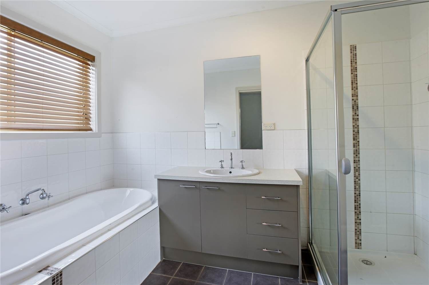21 Alicia Street, BELL PARK VIC 3215, Bell Park - Thumbnail 5