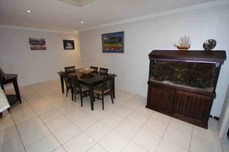 17 Primrose Avenue, NORMAN GARDENS QLD 4701, Norman Gardens - Thumbnail 3