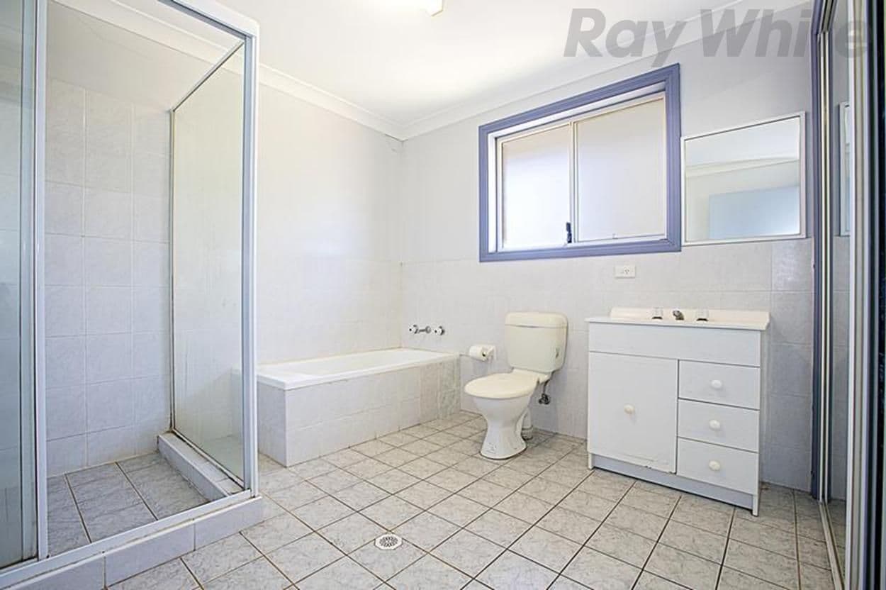 10-12 Peacock Close, GREEN VALLEY NSW 2168, Green Valley - Thumbnail 5