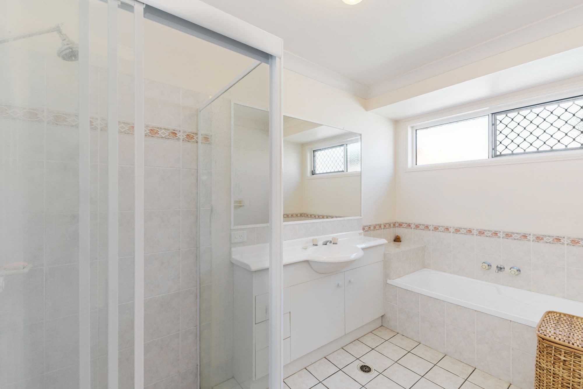 25 Kevin Street, Deception Bay QLD 4508, Deception Bay - Thumbnail 4