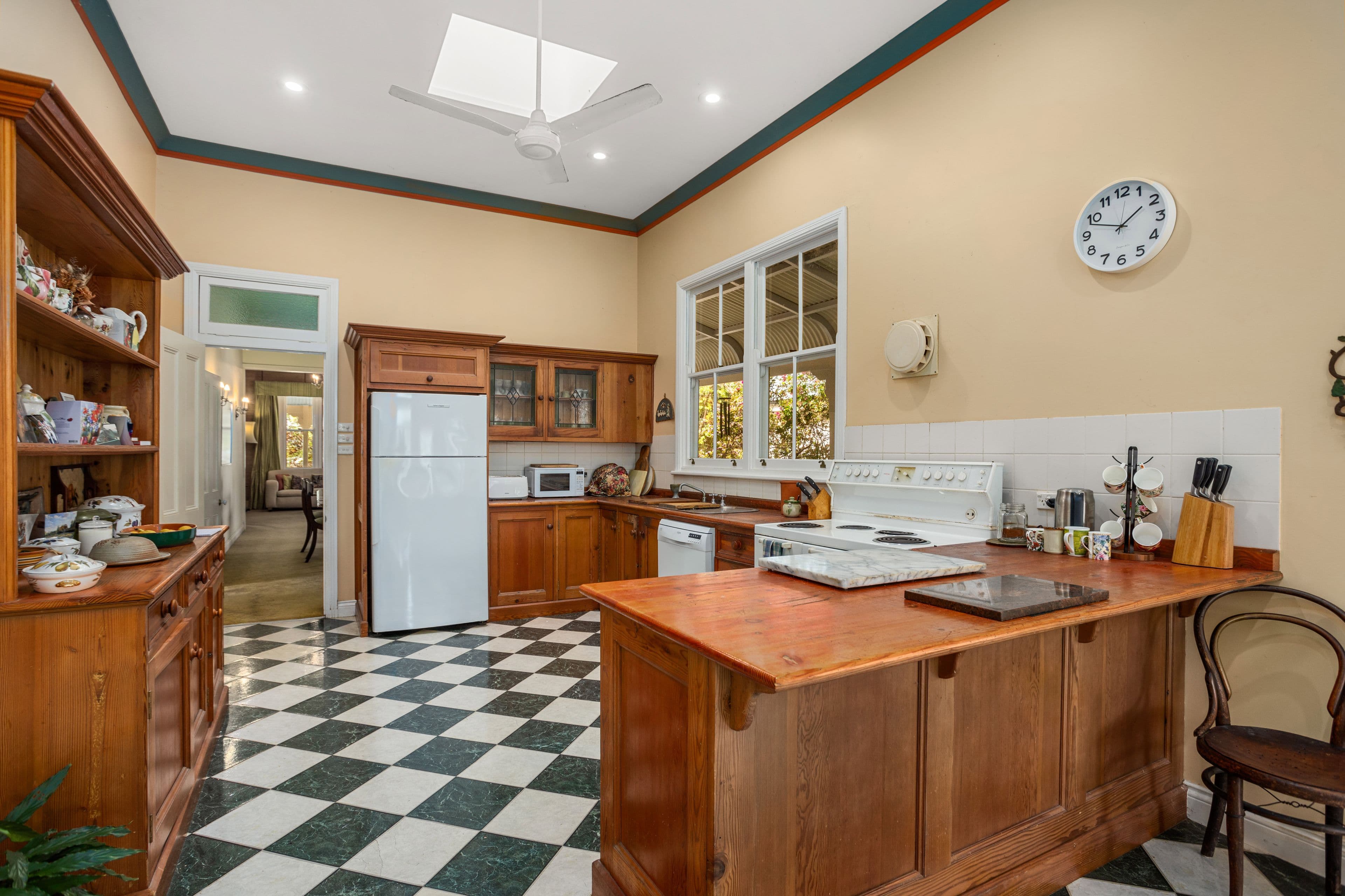 10 Wingham Road, Taree NSW 2430, Taree - Thumbnail 5