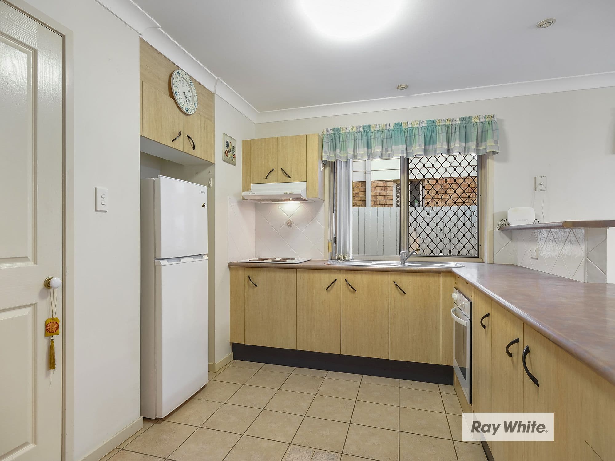 5 Hervey Close, Forest Lake QLD 4078, Forest Lake - Thumbnail 2