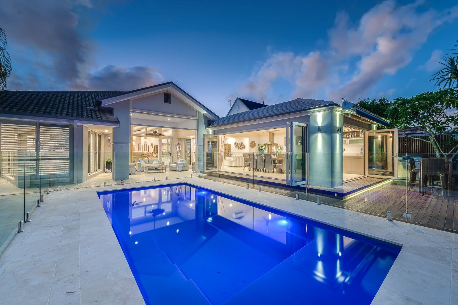 11 Oxley Drive, Paradise Point QLD 4216, Paradise Point - Thumbnail 2