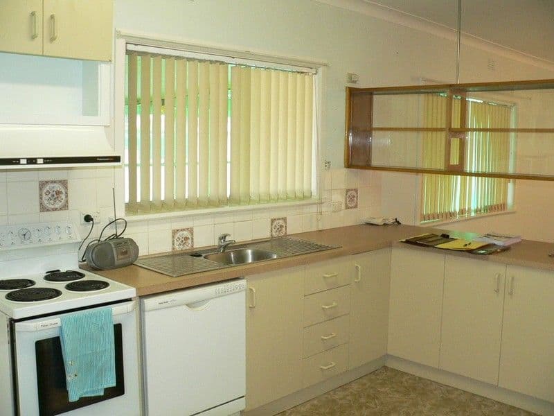 417 Nowland Avenue, LAVINGTON NSW 2641, Lavington - Thumbnail 2