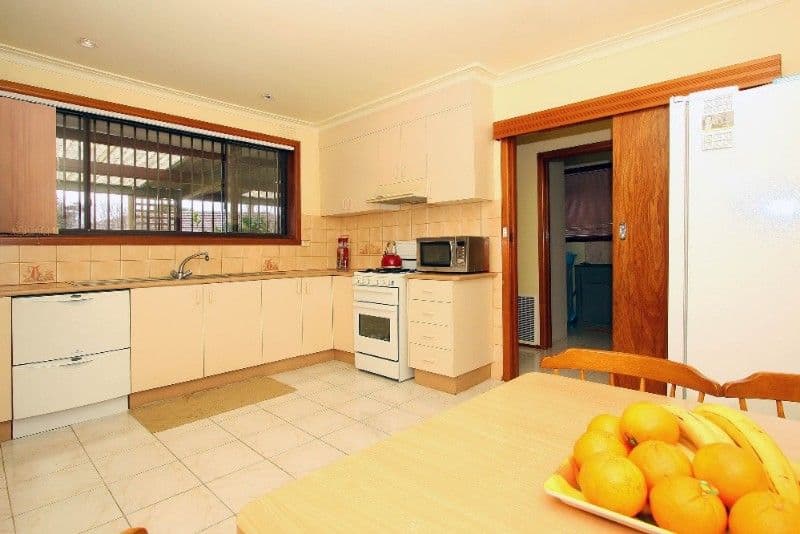 3 Woodleigh Street, THOMASTOWN VIC 3074, Thomastown - Thumbnail 2
