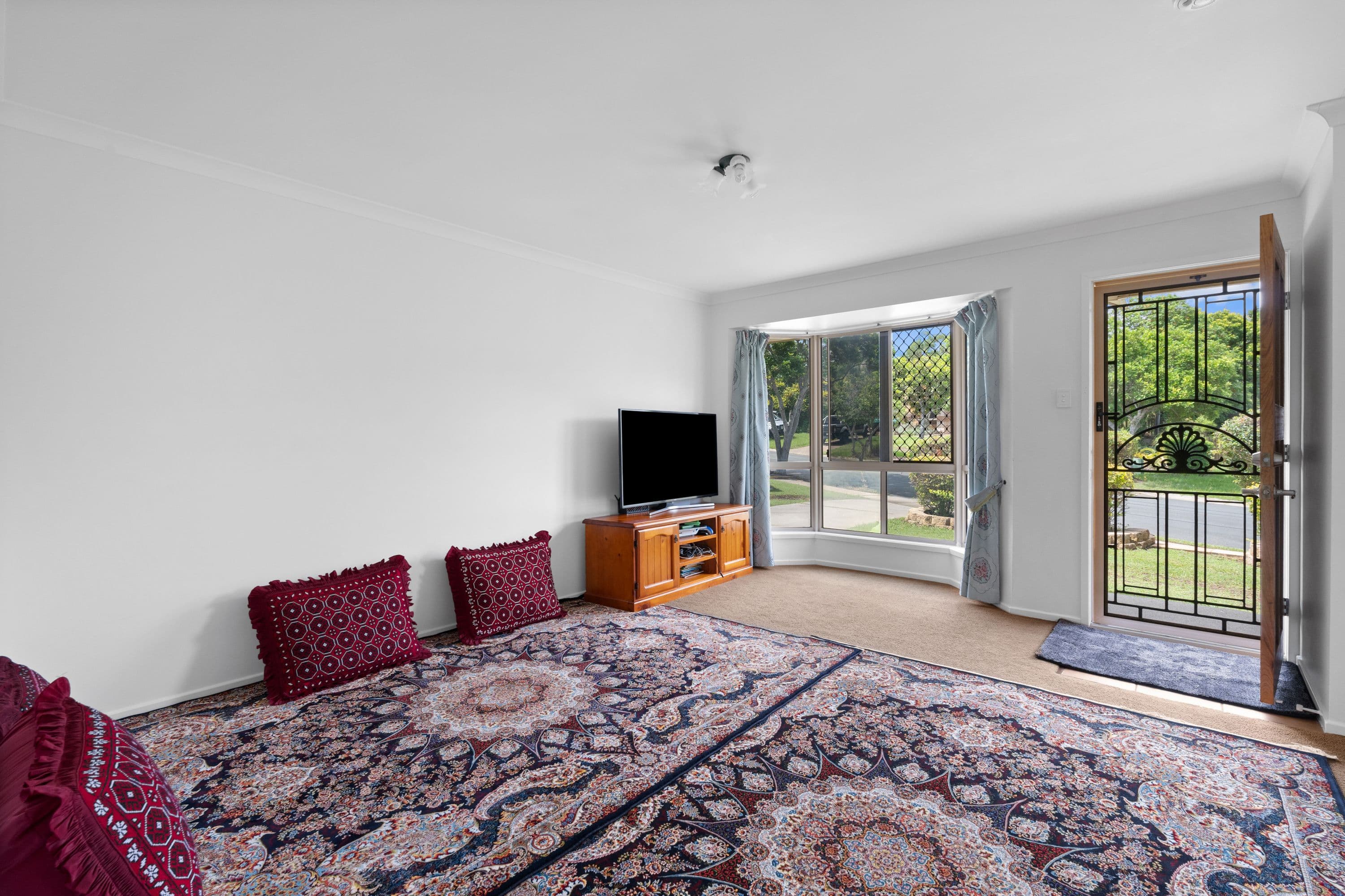 49 Gibbs Avenue, Collingwood Park QLD 4301, Collingwood Park - Thumbnail 3