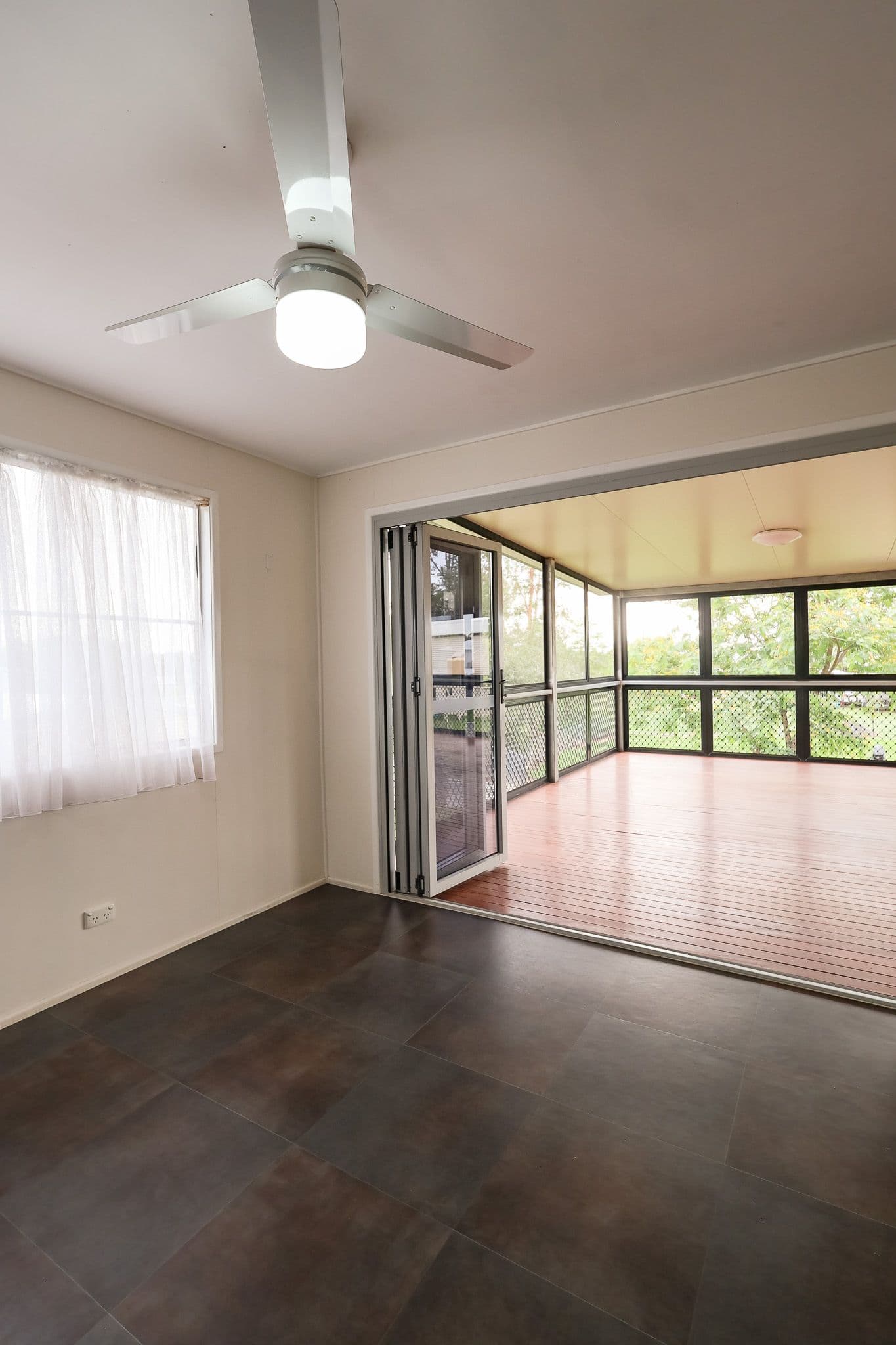104 Charles Street, Roma QLD 4455, Roma - Thumbnail 3