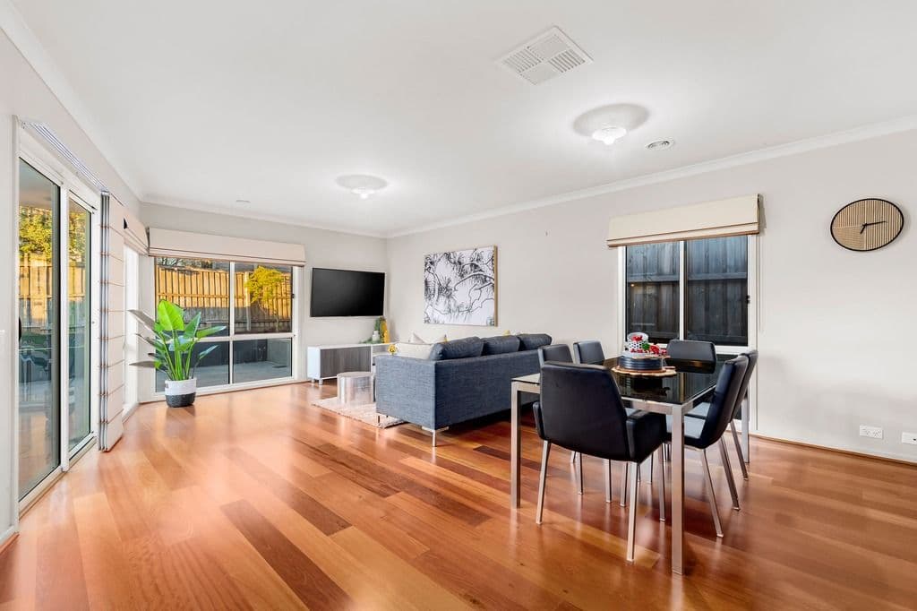 19 Bloomfield Drive, South Morang VIC 3752, South Morang - Thumbnail 4