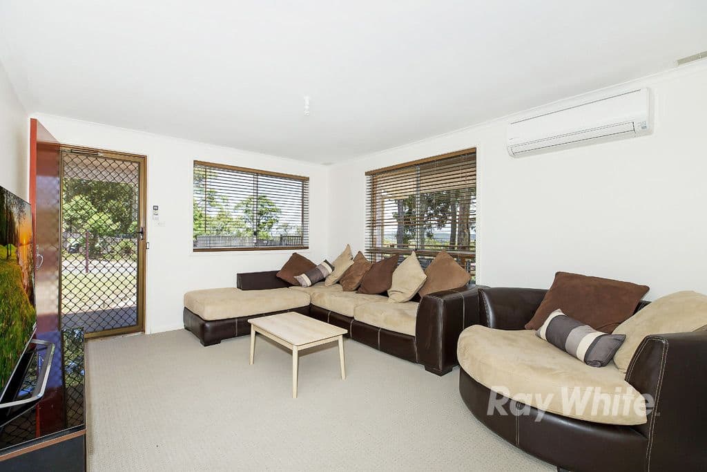 2 Glen Mitchell Street, Bolton Point - Thumbnail 4