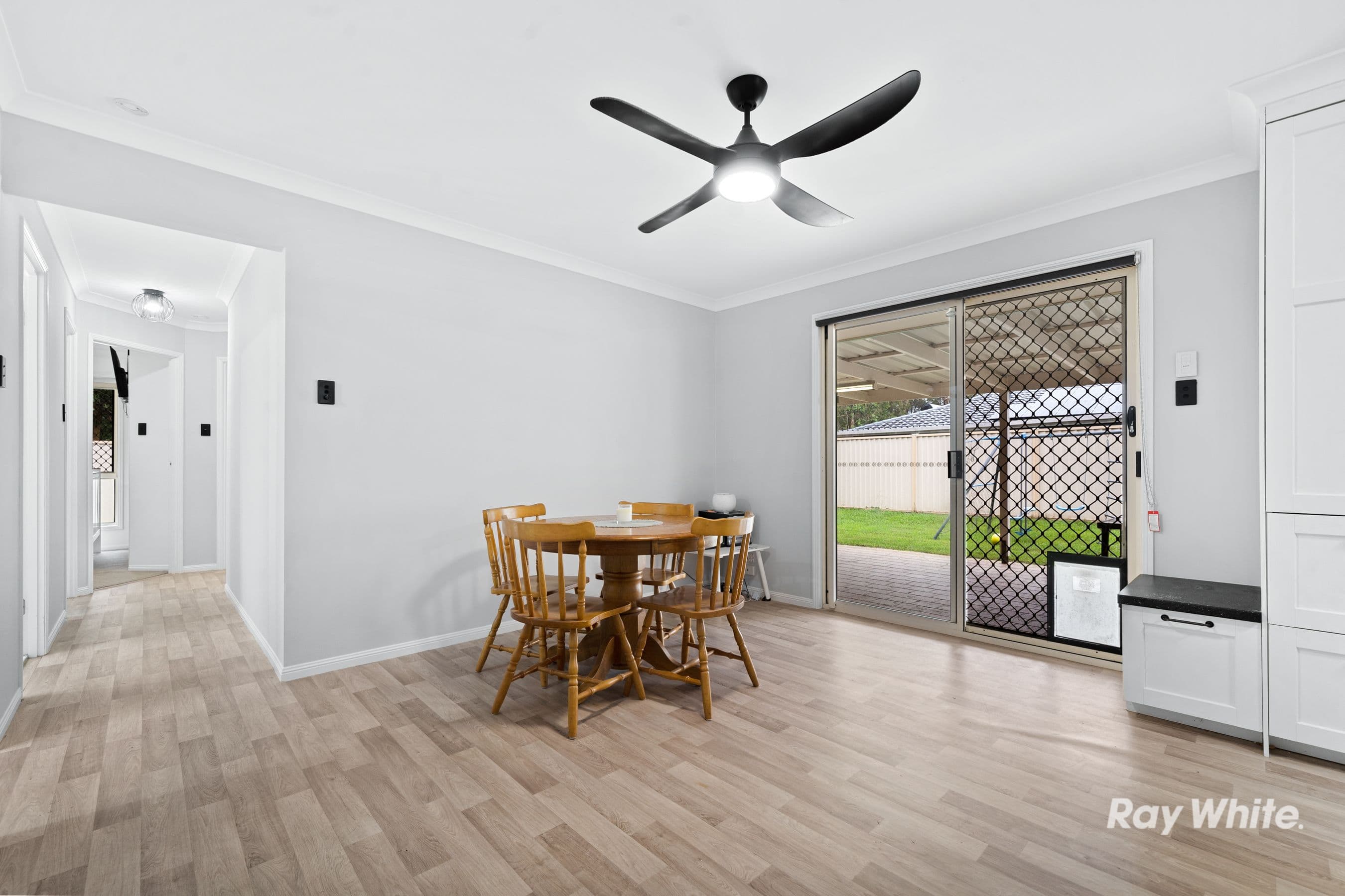 28 Regal Drive, Regents Park QLD 4118, Regents Park - Thumbnail 4