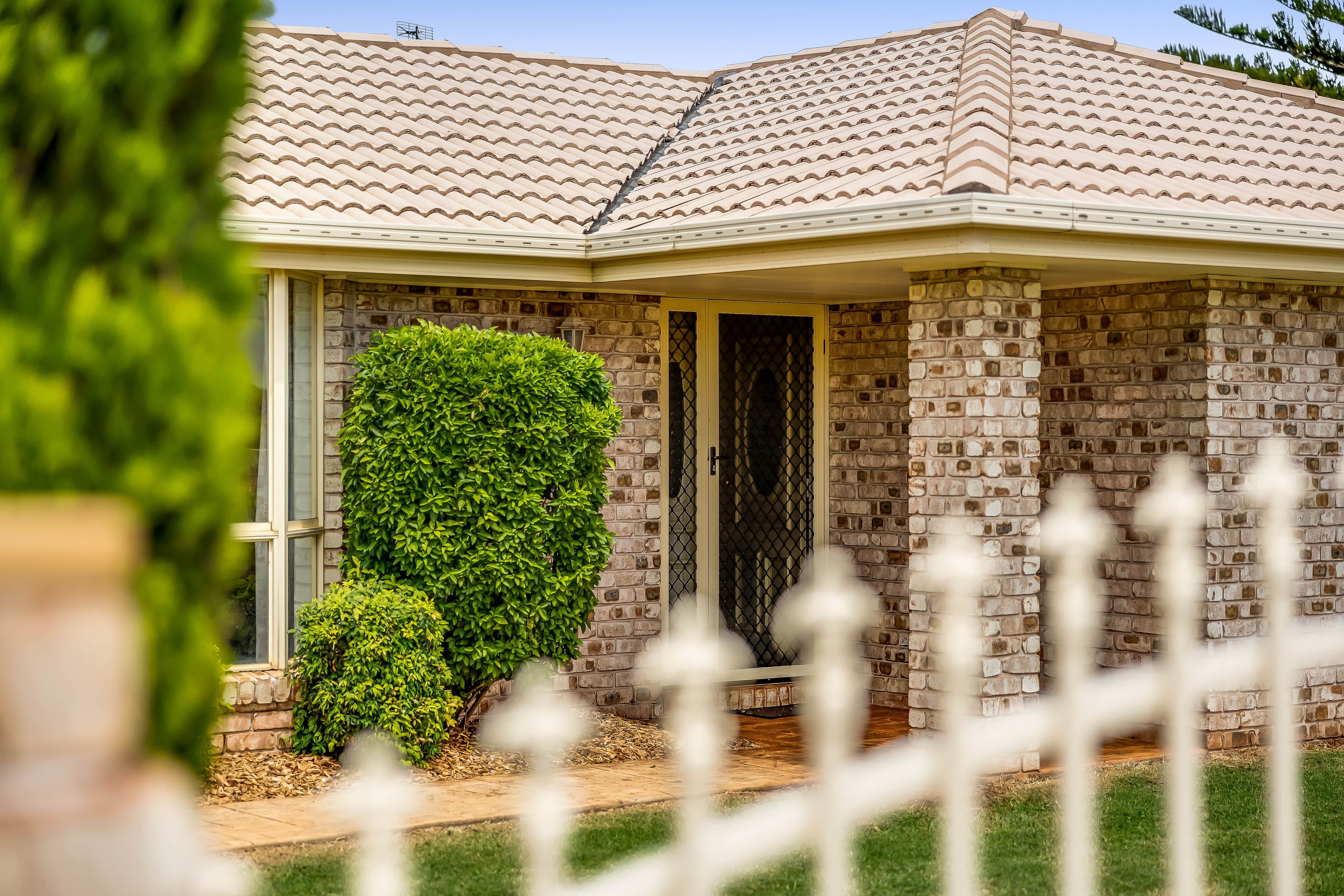 526 Greenwattle Street, Newtown QLD 4350, Newtown - Thumbnail 3