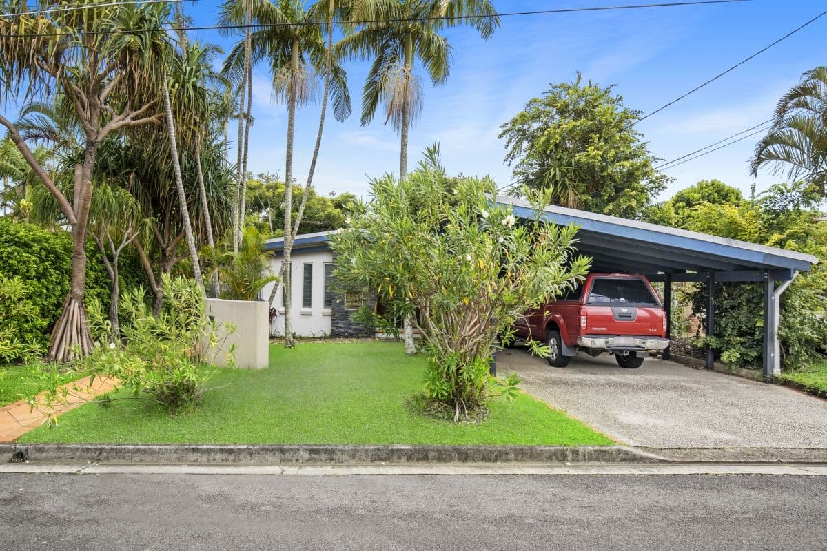 11 Raymond Avenue, Bundall QLD 4217, Bundall - Thumbnail 3