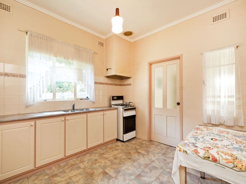 9 Summit Avenue, HAMPTON EAST VIC 3188, Hampton East - Thumbnail 4