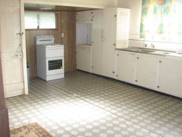 58 Gavin Street, BUNDABERG NORTH QLD 4670, Bundaberg North - Thumbnail 2