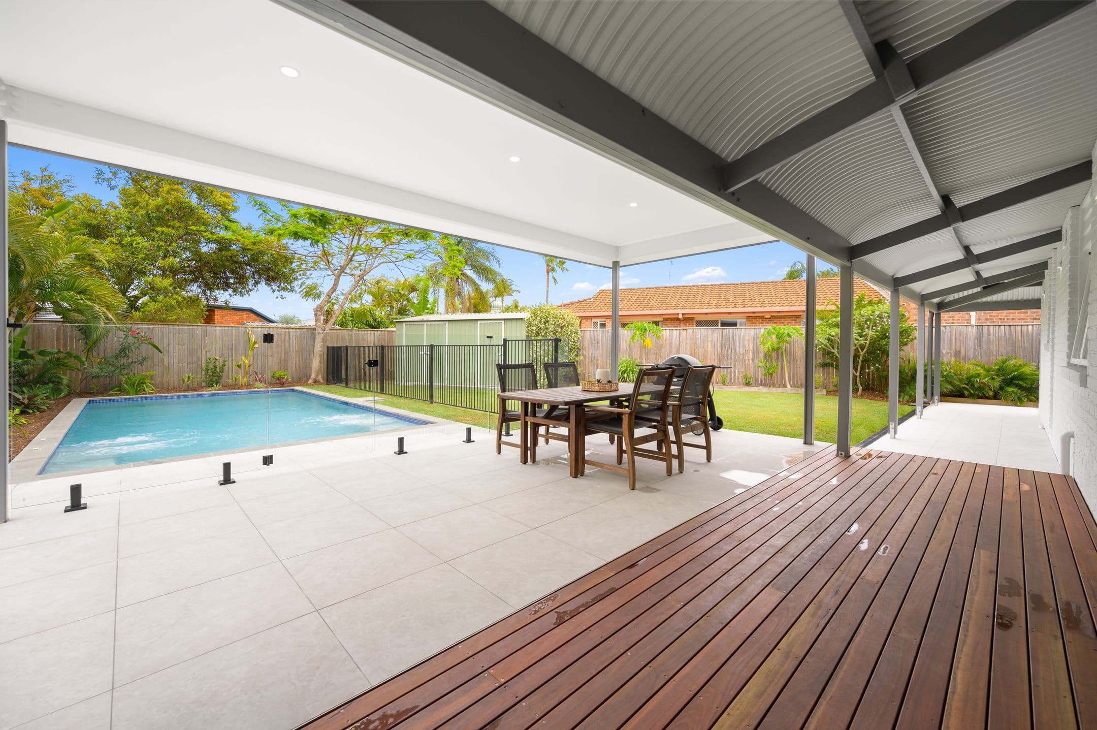 21 Sundown Drive, Paradise Point QLD 4216, Paradise Point - Thumbnail 2
