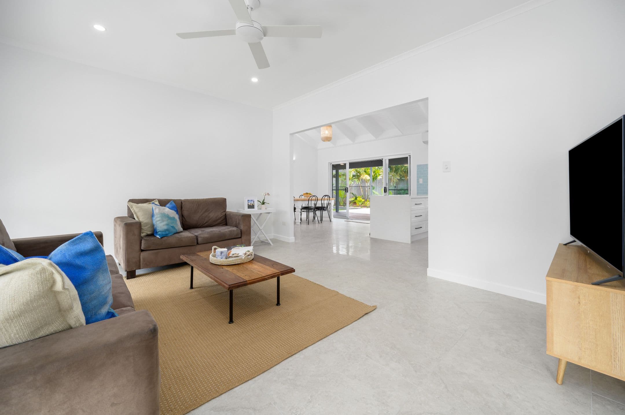 21 Sundown Drive, Paradise Point QLD 4216, Paradise Point - Thumbnail 4
